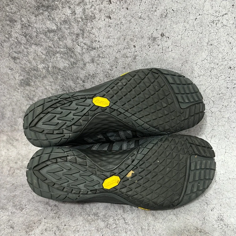Merrell Trail Glove 4 Mens Size 9 Black Barefoot Minimalist Running Shoes J09673